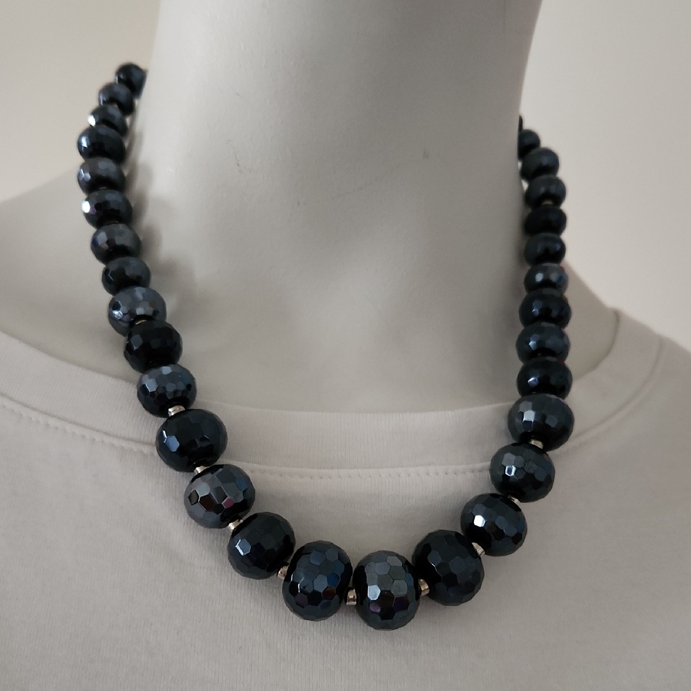 Elegant Black Beaded Necklace